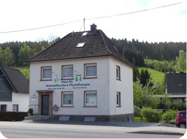 Parkplätze direkt vor dem Haus